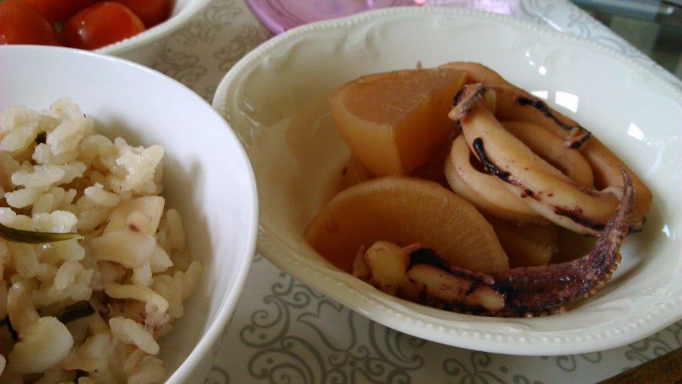 「イカと大根の煮物」と「イカの炊き込み御飯」